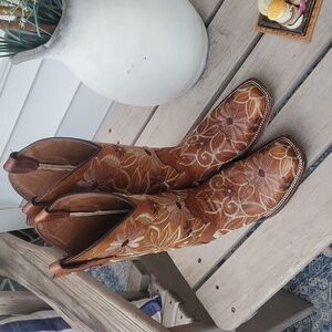 Circle G Tan Floral Embroidered Cowgirl Cowboy Western Boots